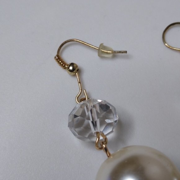Vintage Clear Glass Bead And Faux Pearl Dangle Earrings - Picture 5 of 13